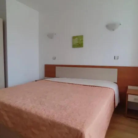 Appartement полюси 2 *