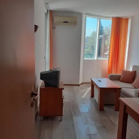 полюси 2 Sunny Beach